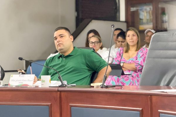 “No podemos seguir con rutas escolares que trasladen estudiantes de un municipio a otro porque eso está generando altos costos a la estrategia de transporte escolar”, dijo el diputado Fernando Ramírez Banguero